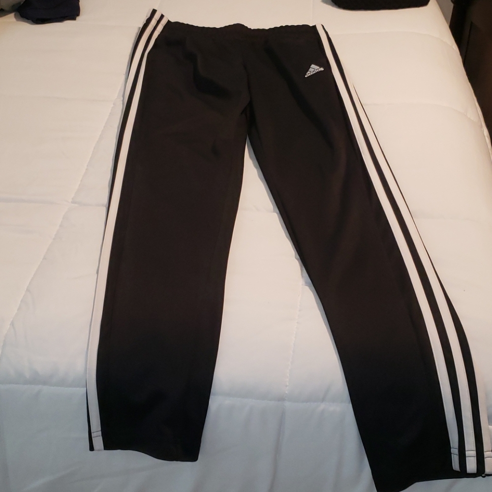 Adidas jogging pants/leggings